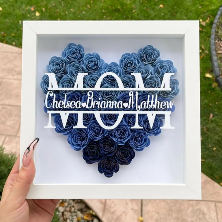 Mamma Hjärtformad Monogram Flower Shadow Box